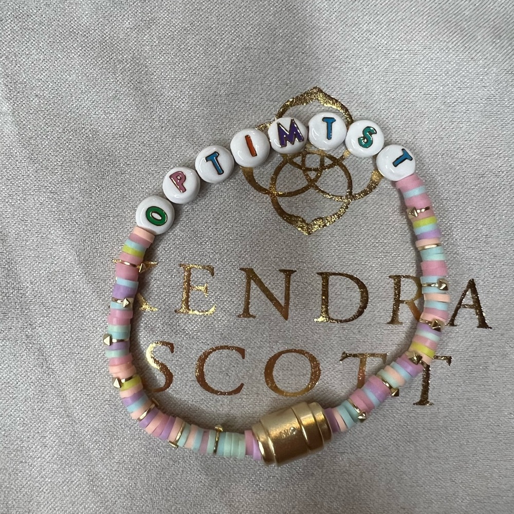Kendra Scott Reece Optimist Gold Friendship Bracelet in Pink Pastel Mix